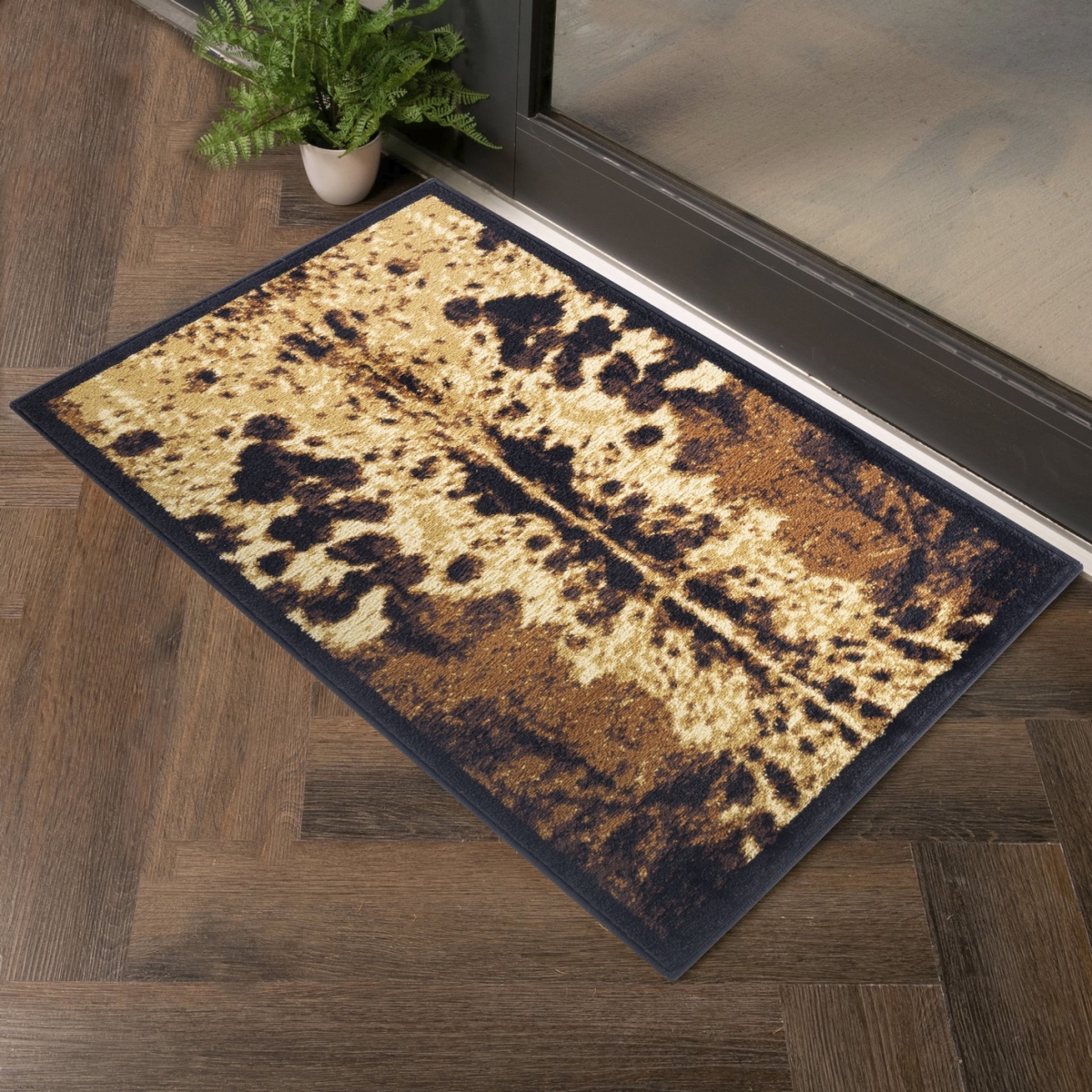 2 x 3 ft. Yellowstone Cowhide Machine Made Rectangle Rug, Black