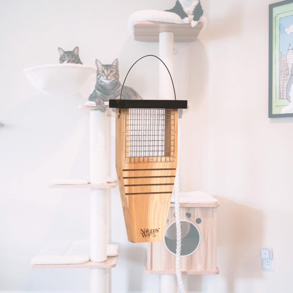 Picture of YF 1652054 Natures Way Cedar Tail Prop Suet Feeder