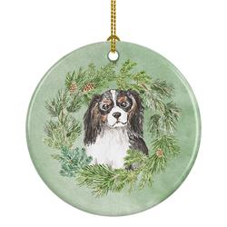 2.8 x 2.8 in. Unisex Cavalier Spaniel Tricolor Head Tilt Christmas Wreath Ceramic Ornament