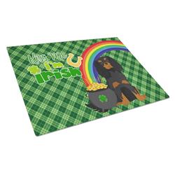 WDK4766LCB 15 x 12 in. Black & Tan Cavalier Spaniel Saint Patricks Day Glass Cutting Board - Large