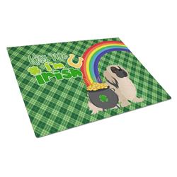 WDK4871LCB 15 x 12 in. Cream Pekingese Saint Patricks Day Glass Cutting Board - Large