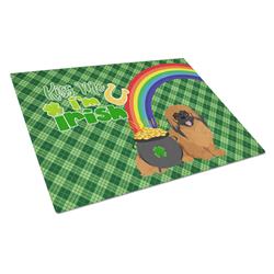 WDK4873LCB 15 x 12 in. Red Pekingese Saint Patricks Day Glass Cutting Board - Large