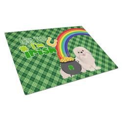 WDK4874LCB 15 x 12 in. White Pekingese Saint Patricks Day Glass Cutting Board - Large