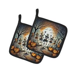 DAC2235PTHD 0.3 x 7.5 x 7.5 in. Dancing Skeletons Spooky Halloween Pair of Pot Holders