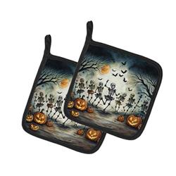 DAC2236PTHD 0.3 x 7.5 x 7.5 in. Dancing Skeletons Spooky Halloween Pair of Pot Holders