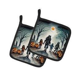 DAC2279PTHD 0.3 x 7.5 x 7.5 in. Werewolves Spooky Halloween Pair of Pot Holders