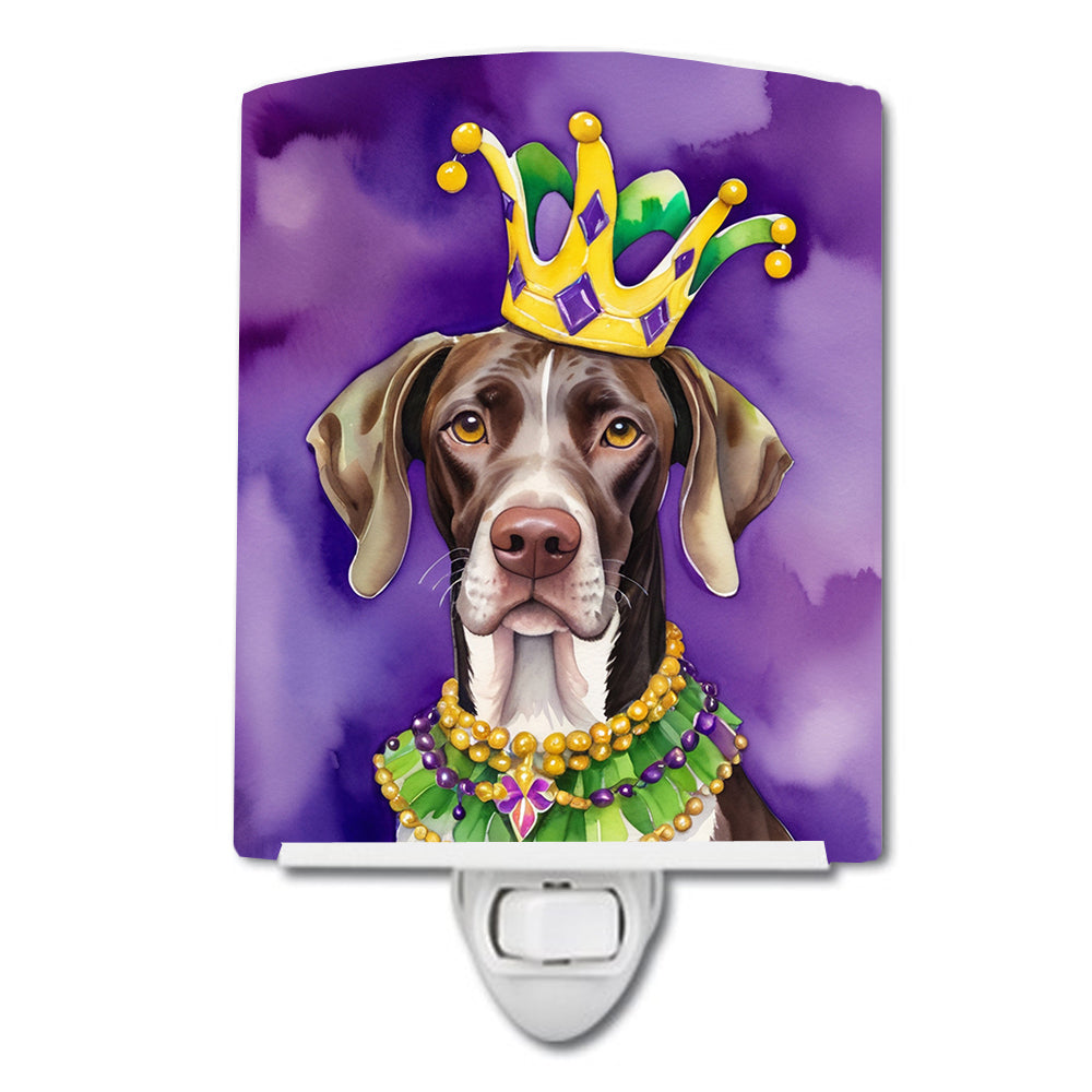 DAC4798CNL 6 x 4 in. German Shorthaired Pointer King of Mardi Gras Ceramic Night Light