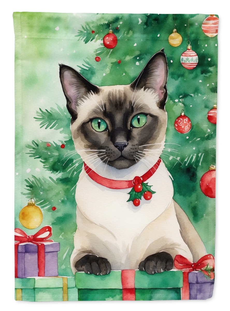 DAC7256GF 15.5 x 11.25 in. Siamese Cat by the Christmas Tree Garden Flag