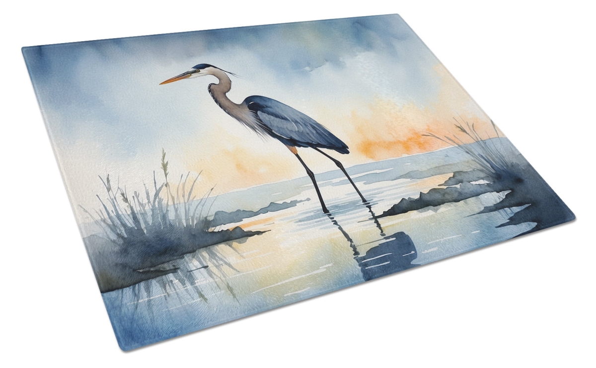 DAC7501LCB 15 x 12 in. Blue Heron Barely Lit Sky Glass Cutting Board