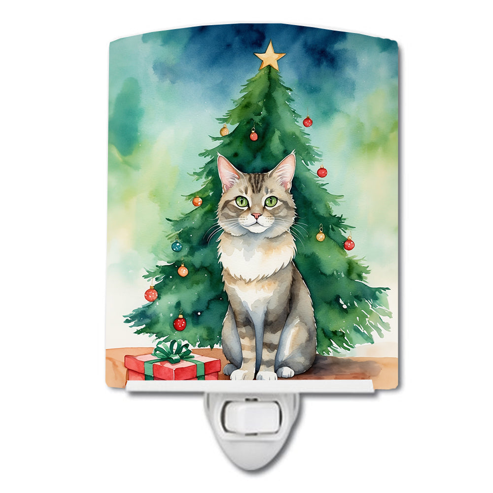 DAC7212CNL 6 x 4 in. Dwelf Cat by the Christmas Tree Ceramic Night Light