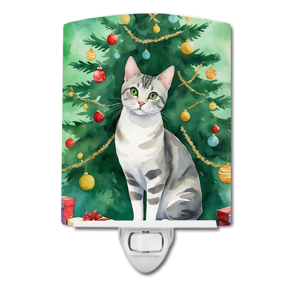 DAC7214CNL 6 x 4 in. European Shorthair Cat by the Christmas Tree Ceramic Night Light