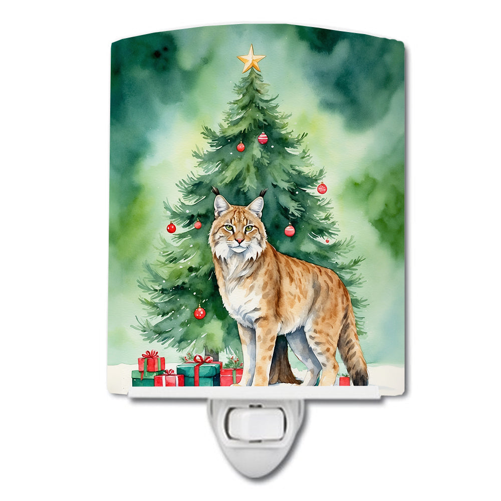 DAC7220CNL 6 x 4 in. Highlander Lynx Cat by the Christmas Tree Ceramic Night Light