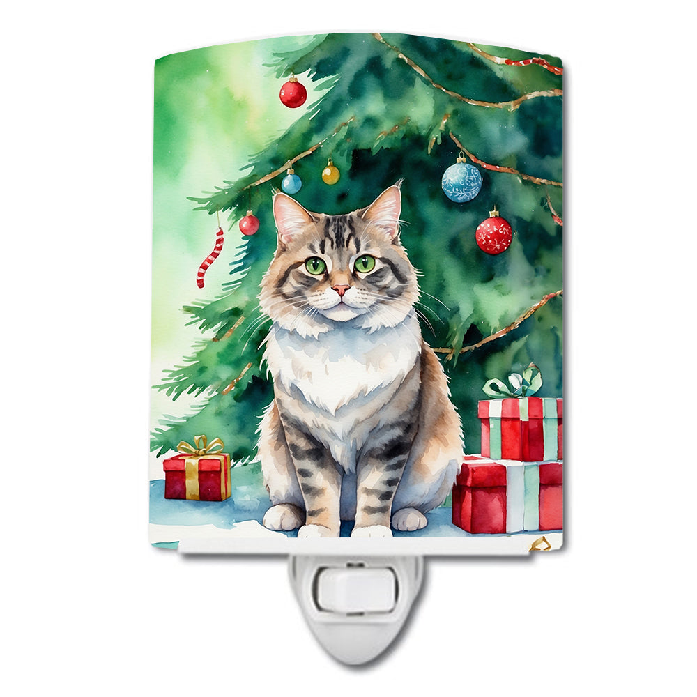 DAC7226CNL 6 x 4 in. Kurilian Bobtail Cat by the Christmas Tree Ceramic Night Light