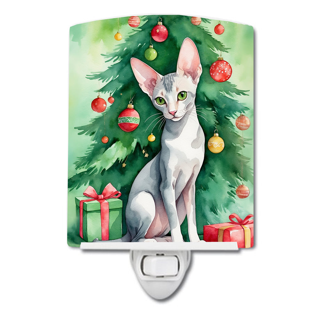DAC7241CNL 6 x 4 in. Oriental Shorthair Cat by the Christmas Tree Ceramic Night Light