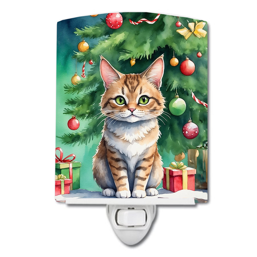 DAC7245CNL 6 x 4 in. Pixie Bob Cat by the Christmas Tree Ceramic Night Light