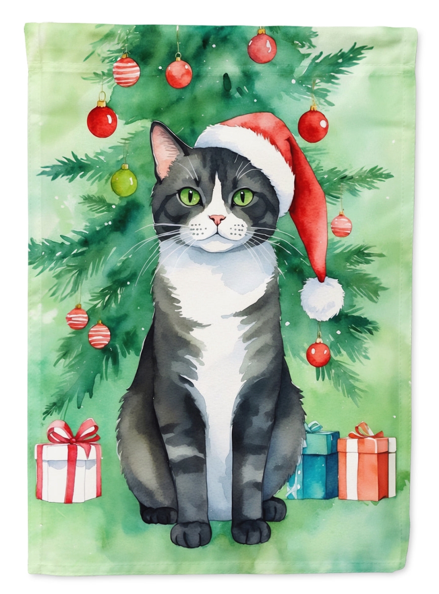 DAC7190GF 15.5 x 11.25 in. American Polydactyl Cat by the Christmas Tree Garden Flag
