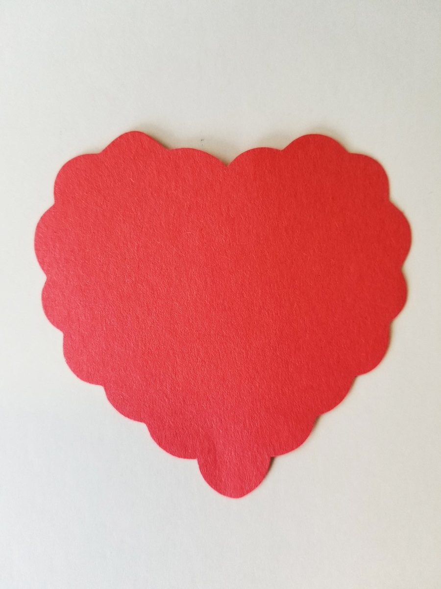 SE-8564 5.5 x 5.5 in. Scalloped Heart Assorted Color Creative Cut-Outs