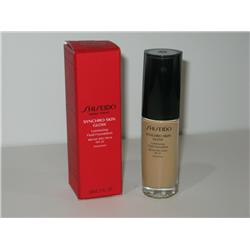 Picture of Shiseido SHSYSKFO49-Q 1.0 oz Synchro Skin Glow Luminizing Liquid Foundation SPF 20&#44; 4 Golden