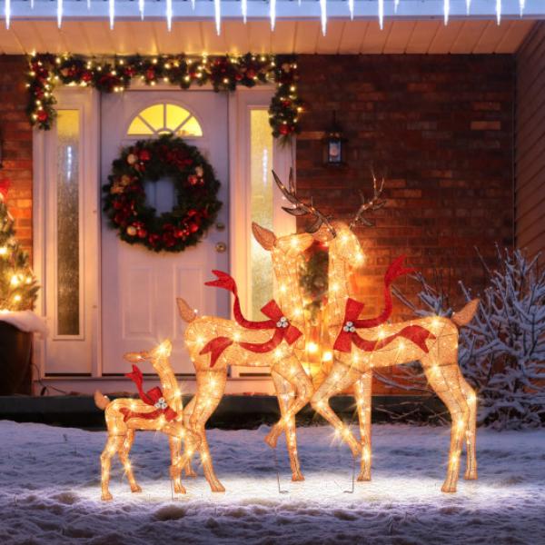 CM24766US Pre-Lit Christmas Deer Family Set - 3 Piece