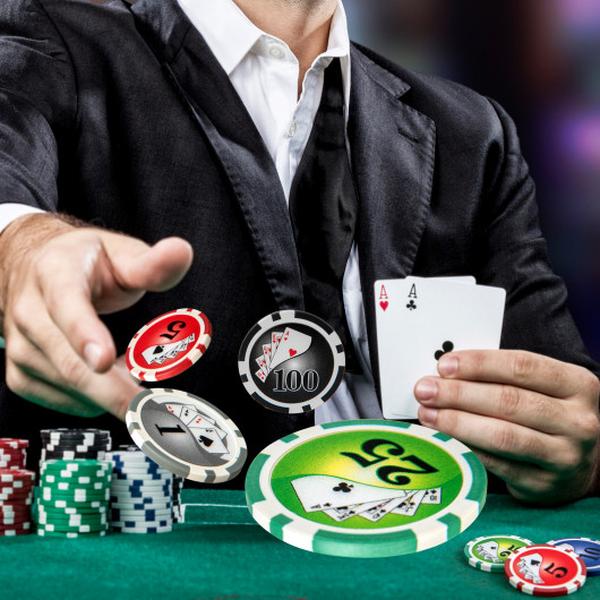 UY10129BK Texas Holdem Poker Chip Set with 300 Piece Chips - Black