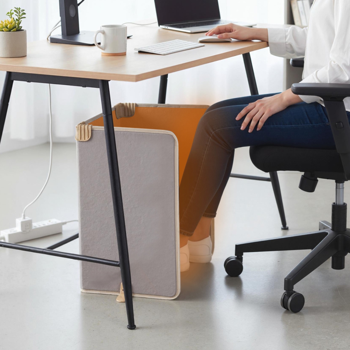 ES10589US-BE 3-Fold Under Desk Space Heater with 3-Level Thermostat 4H Timer & Tip-Over Protection - Beige