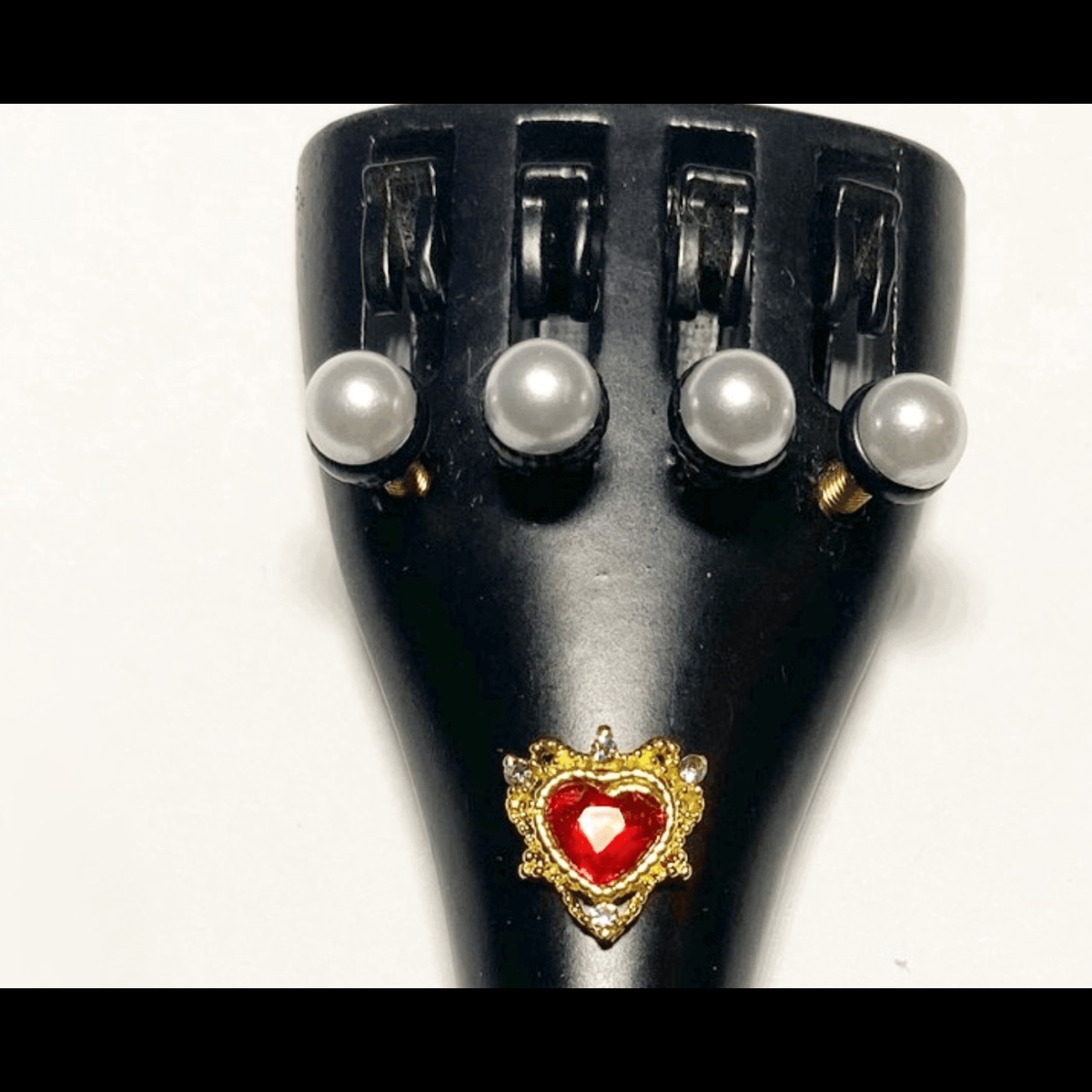 Picture of Rozannas Violins VT1144 Valentine Heart Tailpiece&#44; Pearl