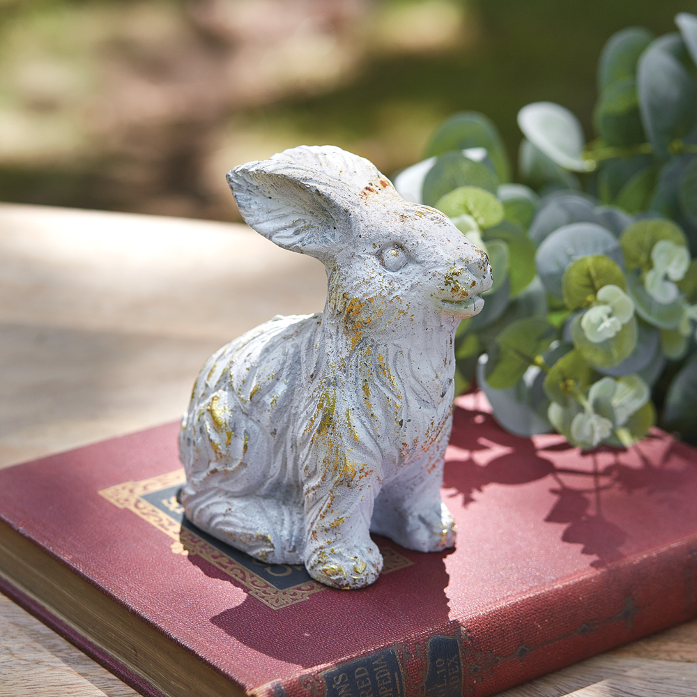 Picture of CTW Home Collection 440387 Rustic Cottage Valiant Bunny Figurine