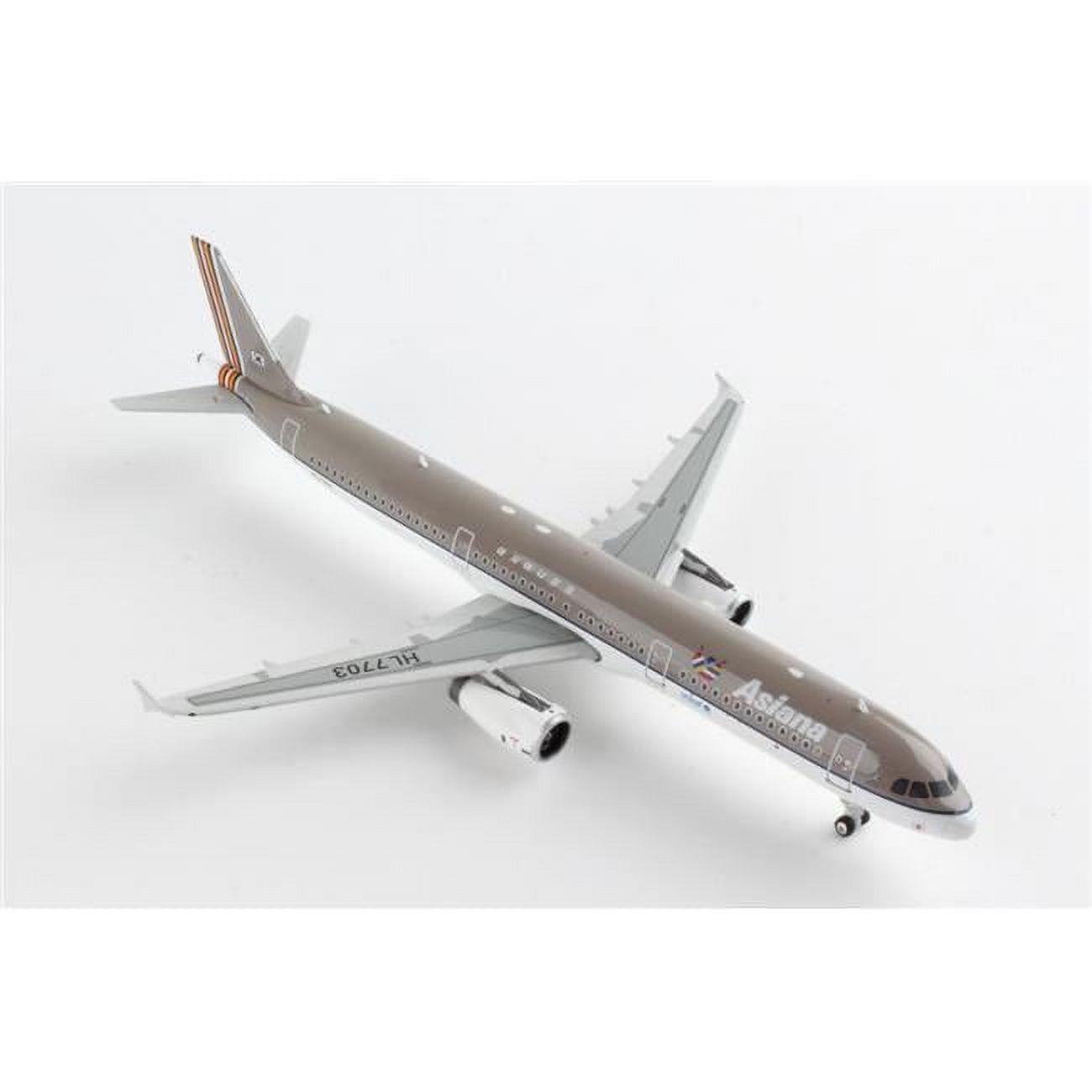 Picture of Phoenix PH2241 1-400 Scale Asiana Diecast Model Airplane