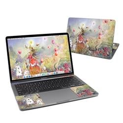 MB-QUOHEARTS Apple MacBook Skin - Queen of Hearts -  DecalGirl