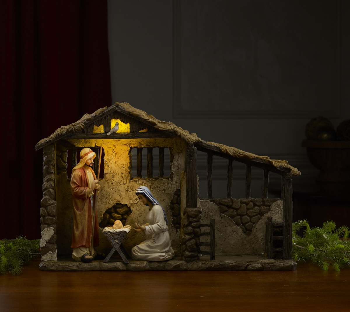 GFM022 Three Kings Lighted Stable for 14H Set