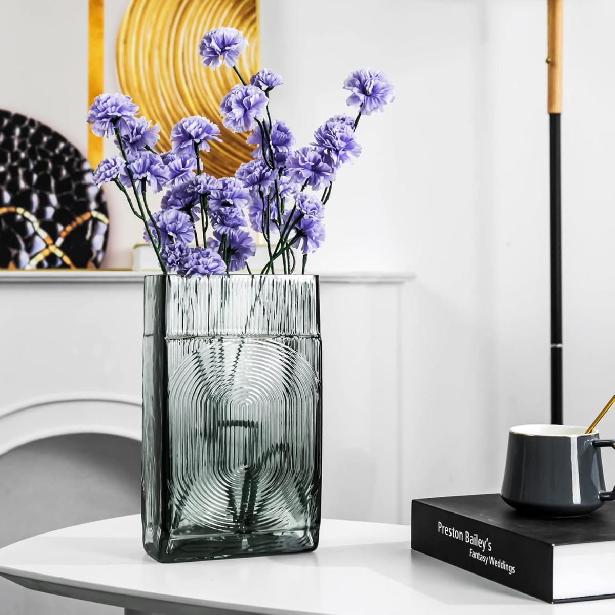 Picture of Diamond Star 12130 L2.8W5.5H9.1&apos; - Glass Vase