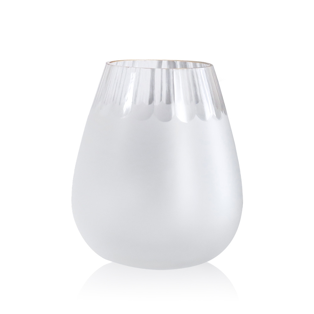 Picture of Diamond Star 11046 *D5.12&apos;H6.69&apos; - Glass Vase