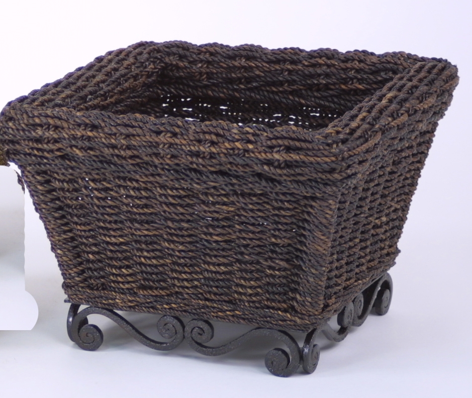 DB415 Distinctive Designs Black Abaca Rope in Metal Base