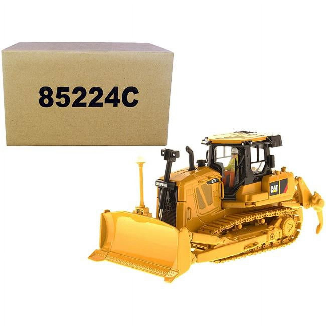 CAT Caterpillar D7E Electric Drive with Operator Core Classics Series 1 by 50 Scale Diecast Model Tractor