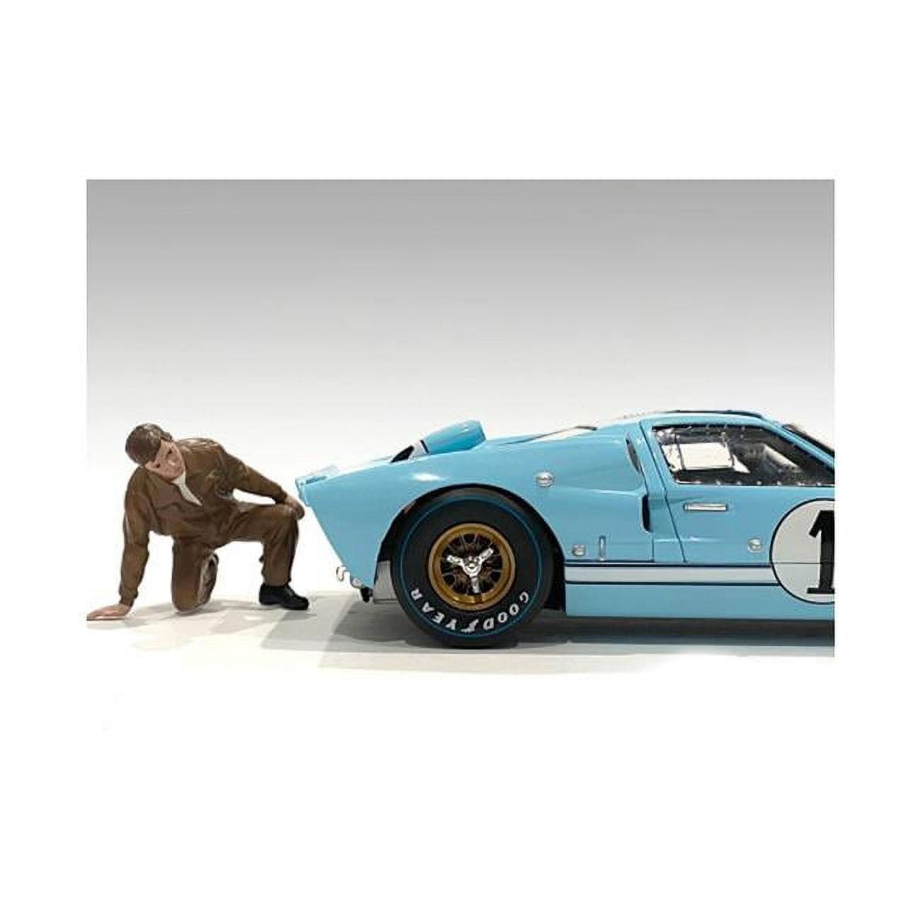 Picture of American Diorama 76286 3 in. Race Day 1 Figurine IV for 1 by 18 Scale Model Car