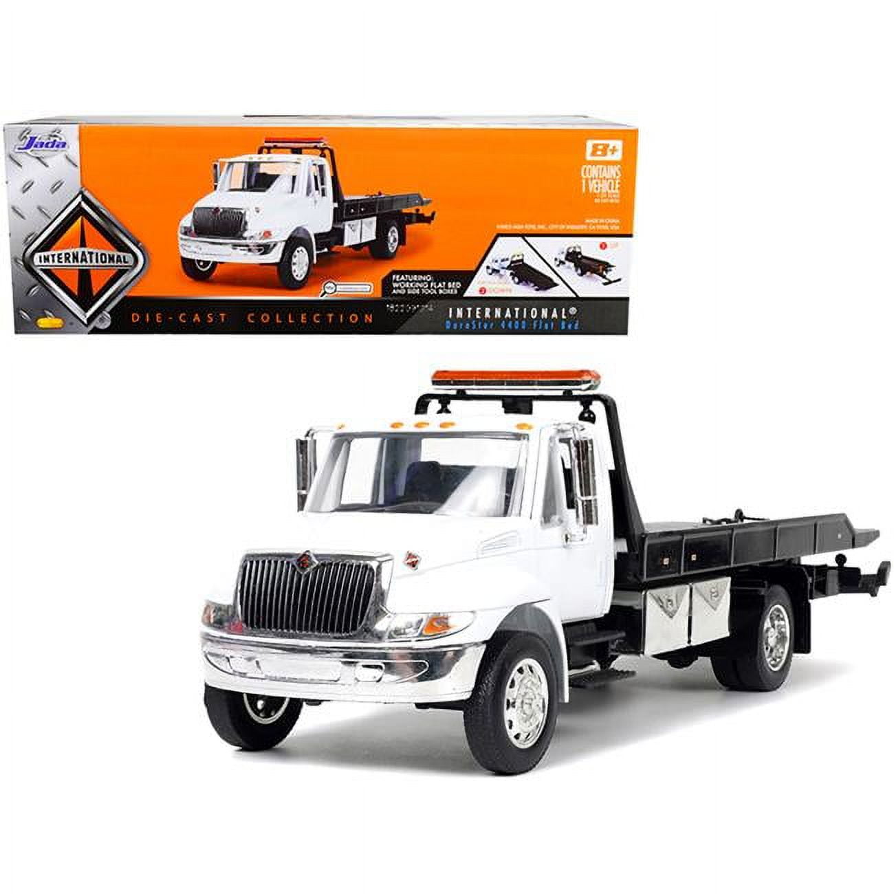 1-24 Scale International DuraStar 4400 Flatbed Tow Truck Diecast Model, White