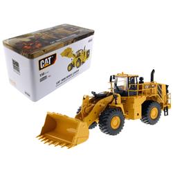1-50 Scale CAT Caterpillar 988K Wheel Loader with Operator High Line Series Diecast Model