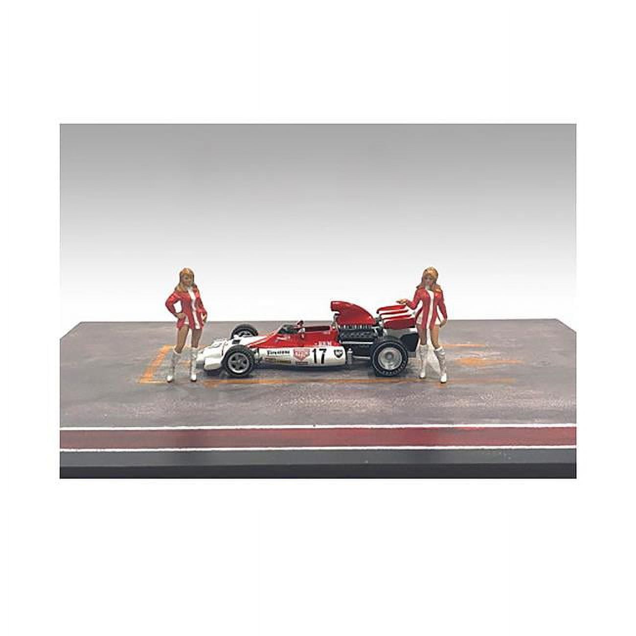 Picture of American Diorama 38364 Race Day Two Diecast Figures Set 6 for 1 by 43 Scale Models