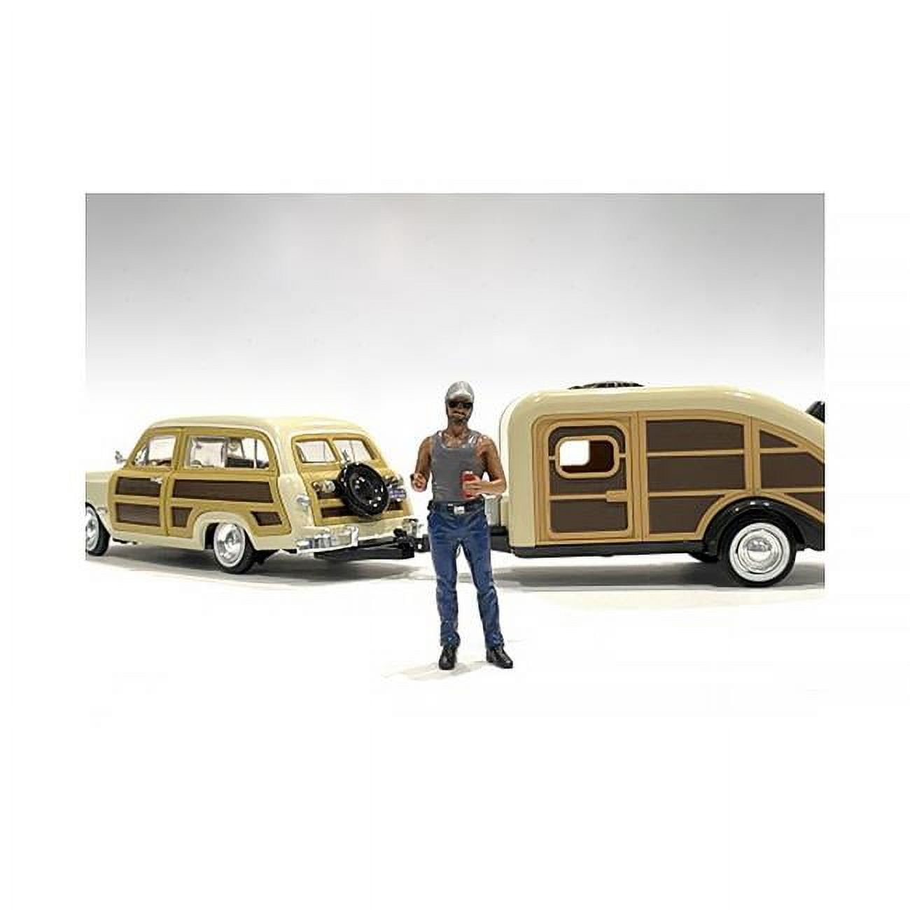 Picture of American Diorama AD76438 Campers Figure 5 for 1 by 24 Scale Models
