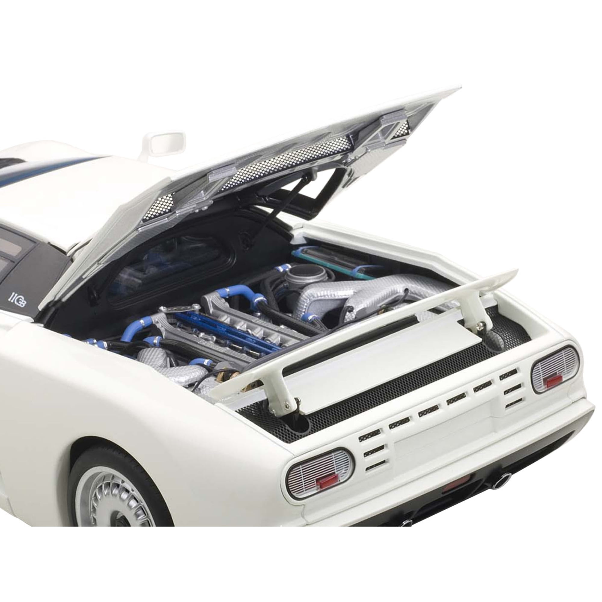 1 to 18 Scale Bugatti EB110 GT White Diecast Model Car