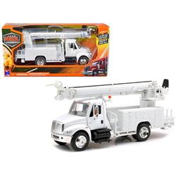Ray 15913F 1-43 Scale International 4200 Digger Service White Long Haul Trucker Series Diecast Model Truck