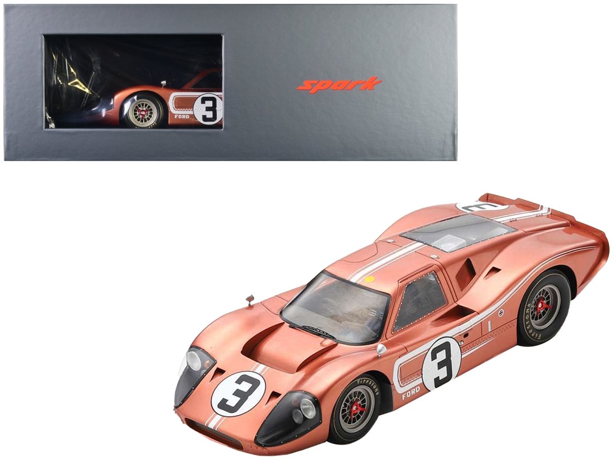 18S682 Ford GT40 MK IV No. 3 Mario Andretti - Lucien Bianchi 24 Hours of Le Mans 1967 with Acrylic Display Case 1-18 Scale Model Car -  Spark