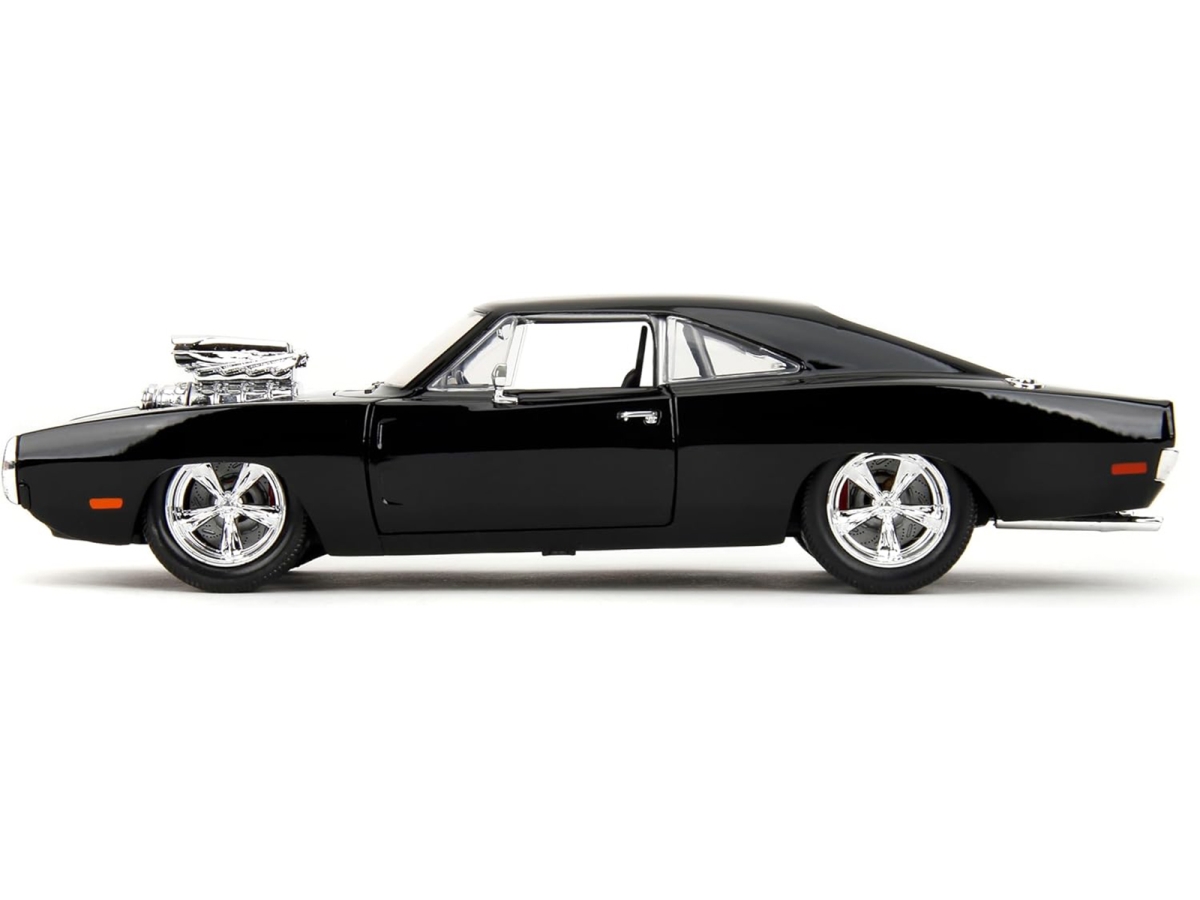 Dodge Charger R/T Diecast Model - Black - 1:24 Scale - Includes Dom Figure