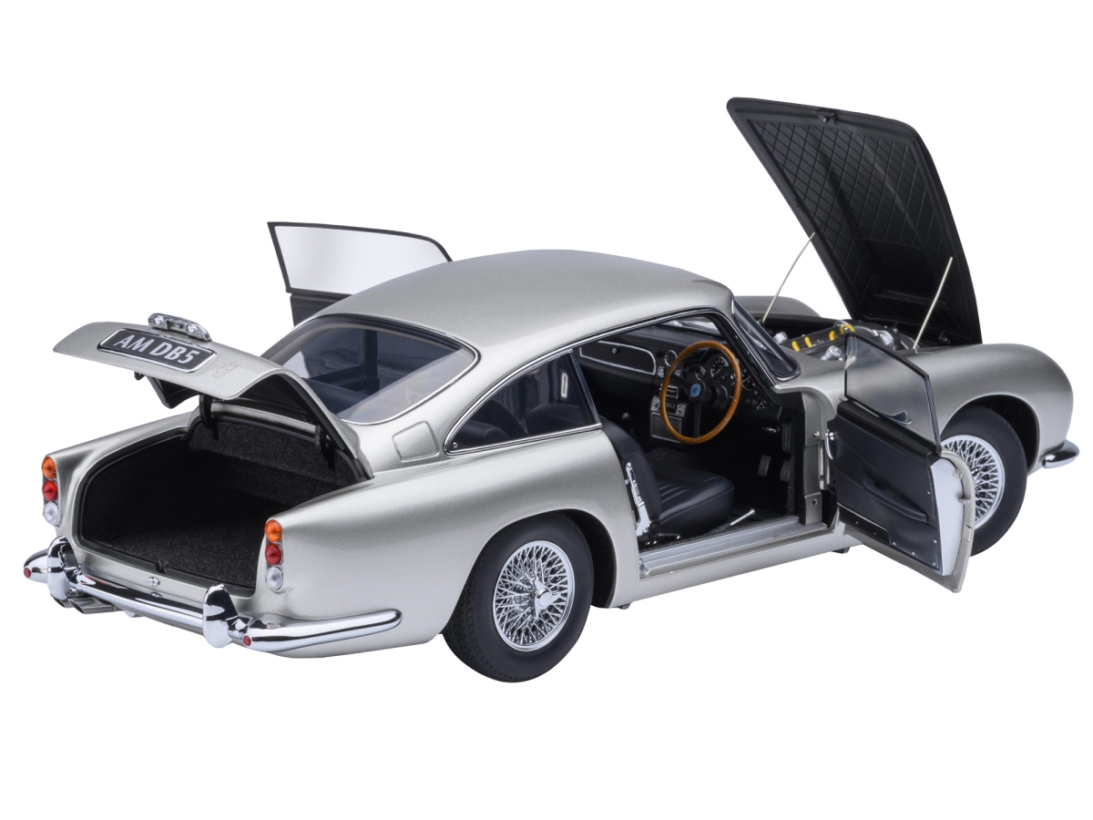 70287 Aston Martin DB5 Right Hand Drive 1 by 18 Model Car, Birch Silver