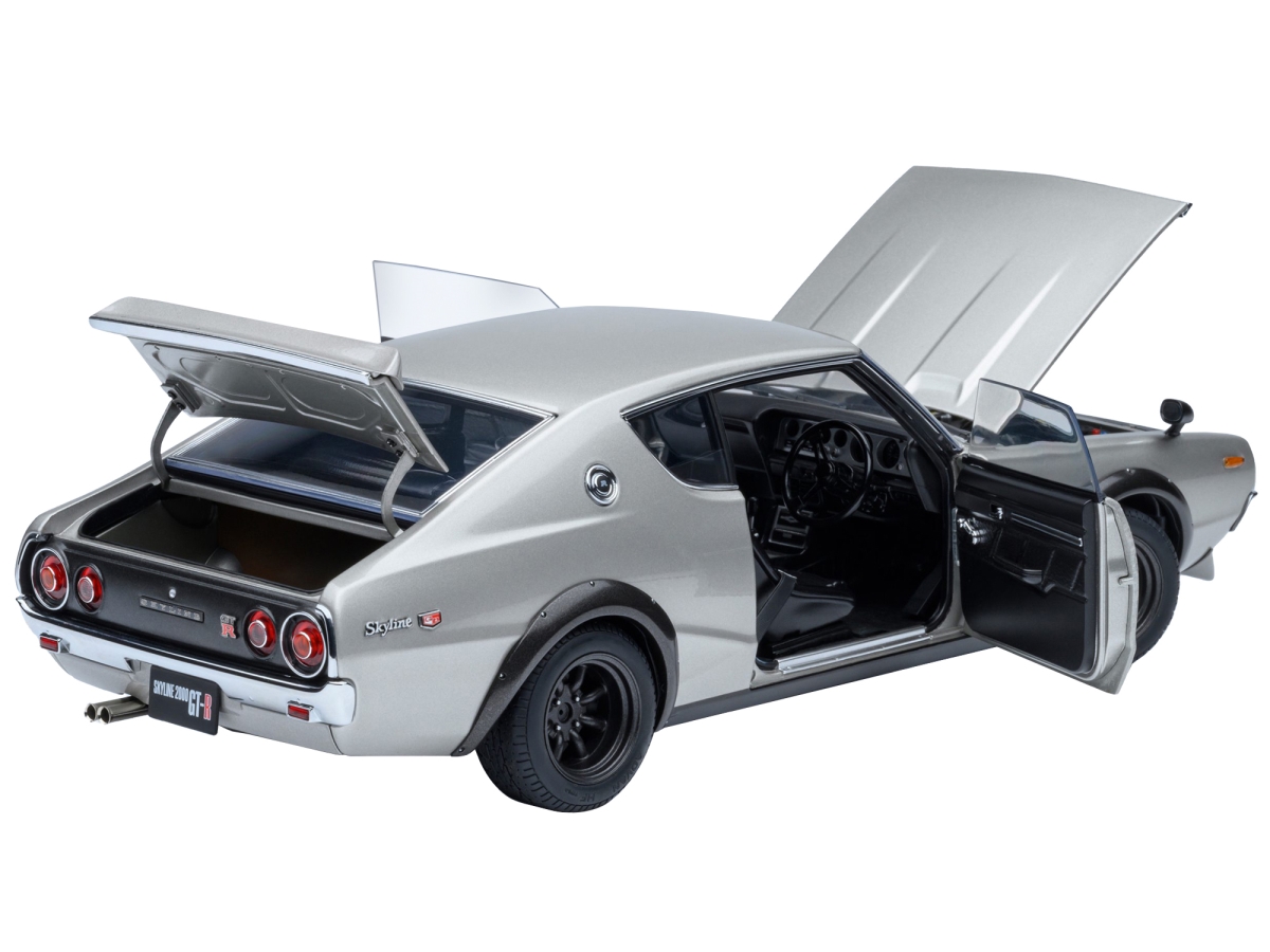 AA77466 Nissan Skyline 2000GT-R KPGC110 Tuned Version Right Hand Drive Metallic 1 by 18 Model Car, Silver