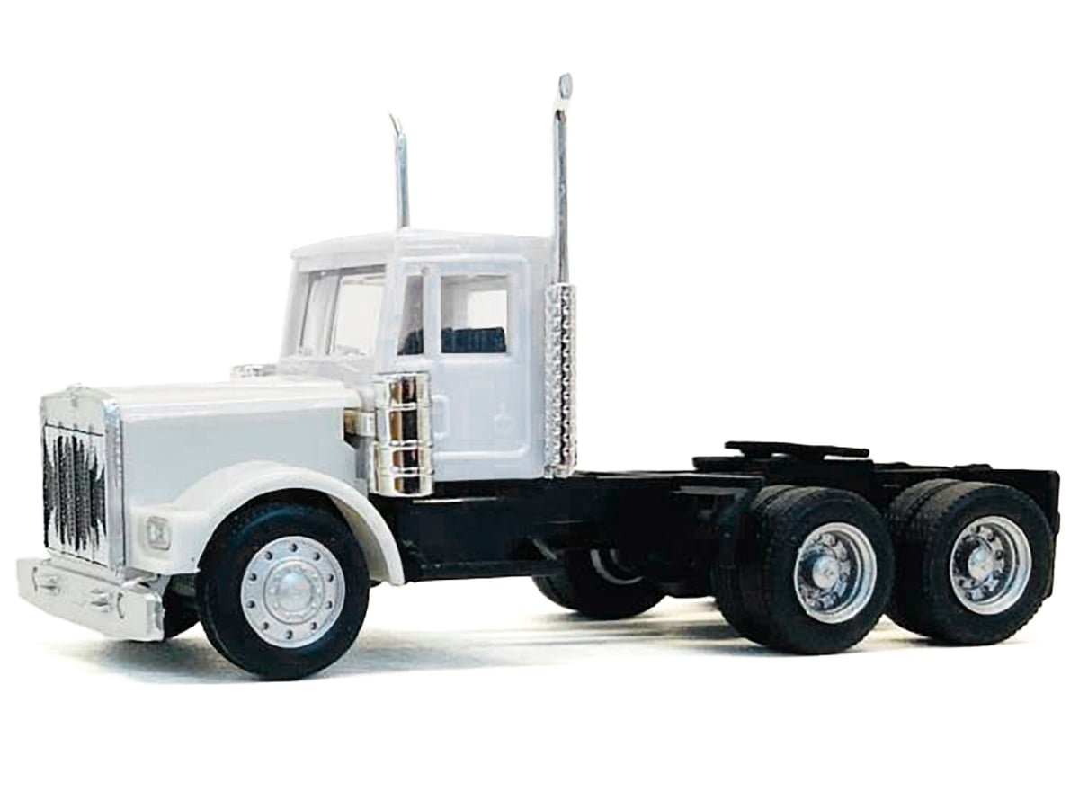 015230W Kenworth W900 Short Day Cab White 1-87 HO Scale Plastic Model Car