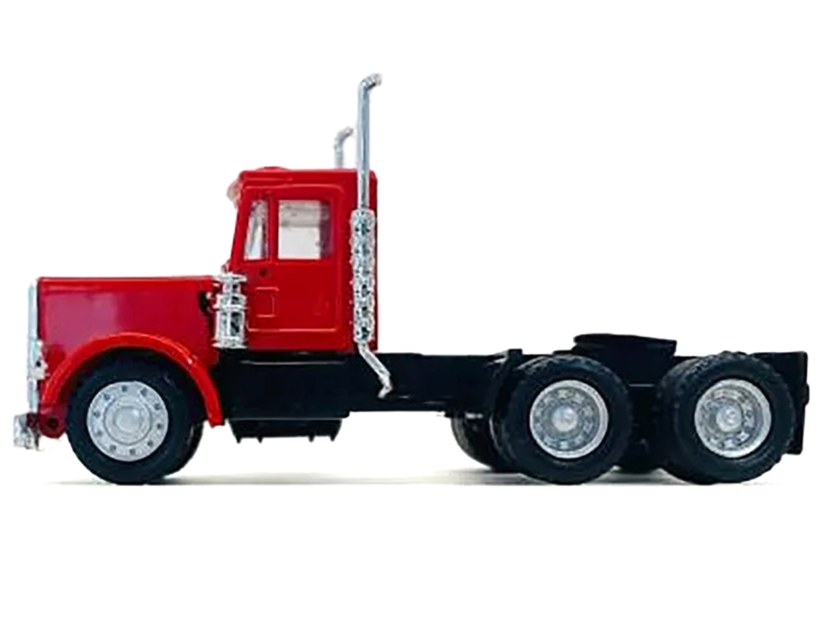 015233R Peterbilt Short Day Cab Red 1-87 HO Scale Plastic Model Car