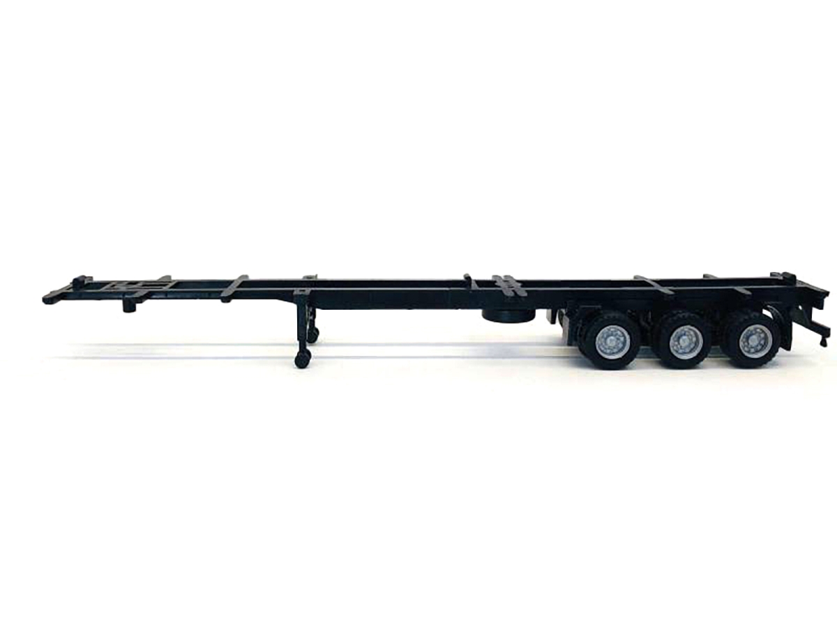 005316BK Container Chassis for 3-Axle 48 ft. Trailer 1-87 Scale - HO Plastic Model