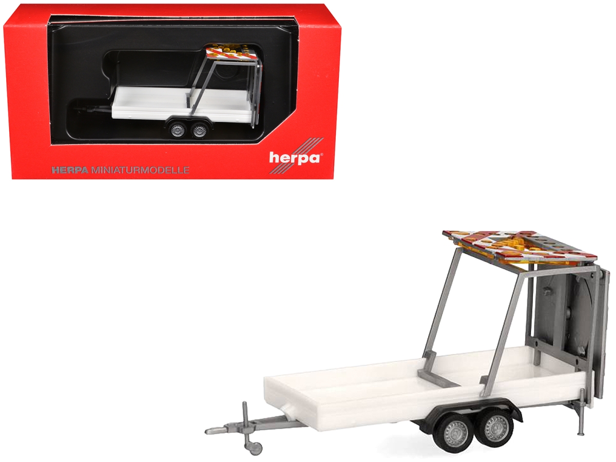 052368W Road Maintenance Trailer White with Striped Top 1-87 Scale HO Plastic Model