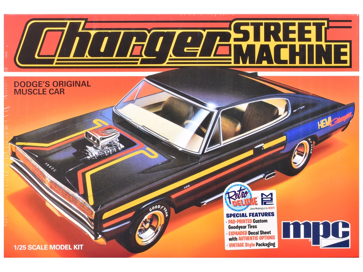 1028 Skill 2 1967 Dodge Charger Street Machine 1-25 Scale Model Car Kit